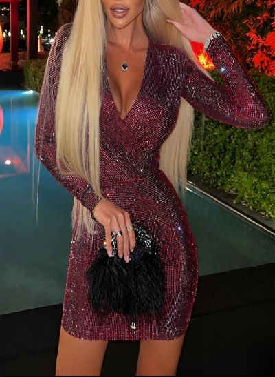 Sheath/Column V Neck Sequined Short/Mini Prom Dress With Sequins