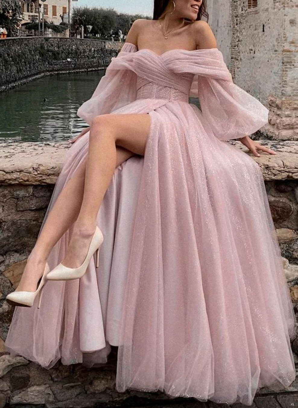 Princess Off-The-Shoulder Long Sleeves Tulle Prom Dress With Pleated Split