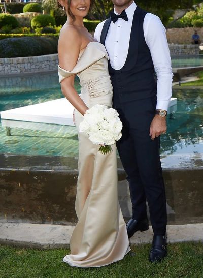 Off-The-Shoulder Sleeveless Sweep Train Satin Bridesmaid Dresses